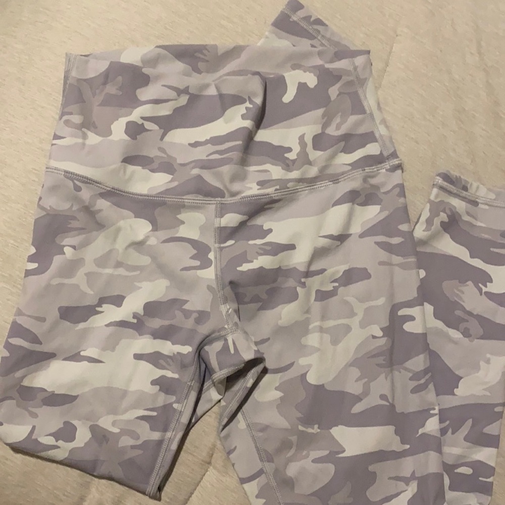 Free spirit white camo leggings